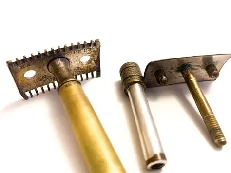 Safety Razor: 3 Best Vintage Gillette Models